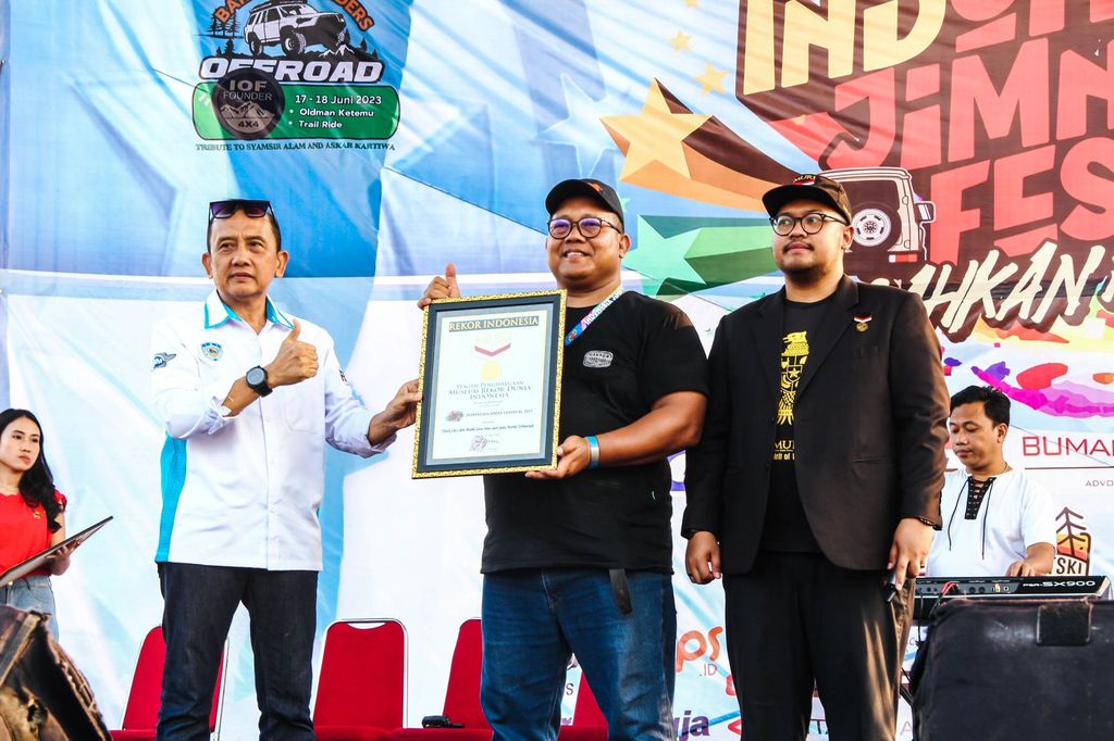 Ratusan Suzuki Jimny hadir di Indonesia Jimny Festival 2023 di Sirkuit Sentul Jawa Barat.