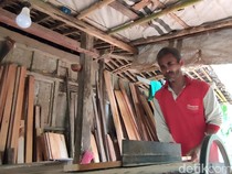Pengakuan Sumiran-Sugiarti Betah Jadi Penghuni Terakhir Kampung Mati