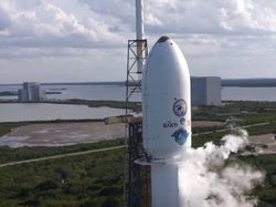 Detik-detik Satelit Satria-1 Lepas Landas dari Bumi Menuju Orbit