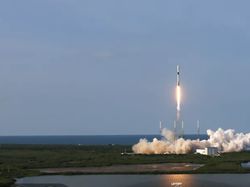 Detik-detik Satelit Satria-1 Lepas Landas dari Bumi Menuju Orbit