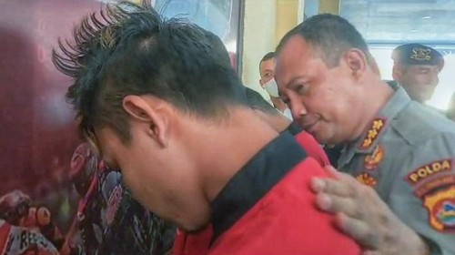 Dua dari lima pelaku penyelundupan benih lobster yang ditangkap berperan sebagai sopir. Mereka mengaku digaji Rp 4 juta untuk sekali pengantaran.