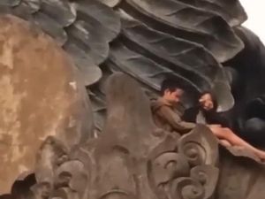 2 Remaja Panjat Patung GWS, Bupati Tabanan Minta Tindak Tegas