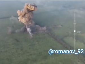 Tentara Ukraina Diteror Tank Bunuh Diri Rusia