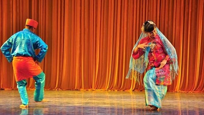 Tari Serampang XII/Dua Belas (Foto : Laman Resmi Kabupaten Serdang Berdagai)
