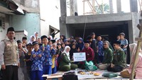 Penyaluran bantuan kepada pondok pesantren dilakukan sebagai upaya membantu pemulihan (recovery) pasca gempa yang melanda Kabupaten Cianjur pada November 2022.