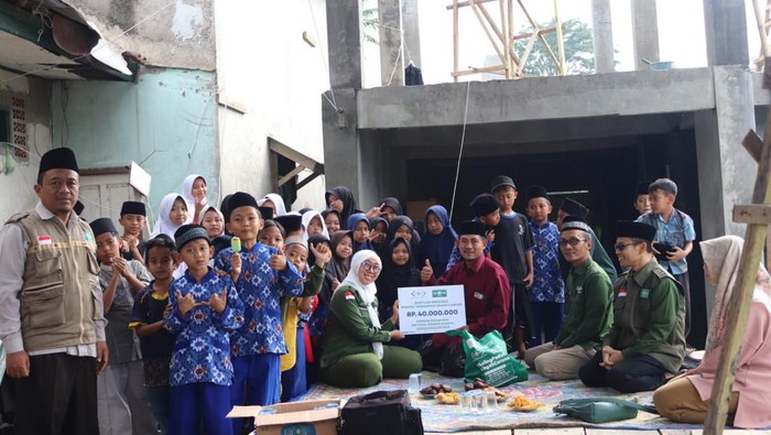 Terus Perbaiki Pesantren Terdampak Gempa Cianjur Program Kemanusiaan NU Peduli Gempa Cianjur terus berlanjut. Kali ini, NU Care-Lazisnu PBNU terus menyalurkan bantuan bagi pesantren terdampak gempa.