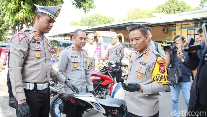 tilang manual balap liar polres tuban