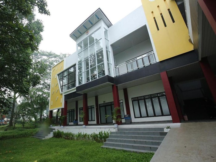 AXA Mandiri