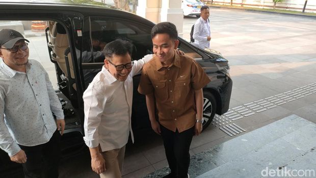 Ketum PKB Muhaimin Iskandar bertemu dengan Wali Kota Solo Gibran Rakabuming Raka di Loji Gandrung, Selasa (20/6/2023).
