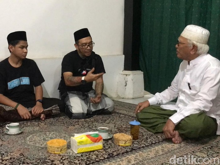 Cristalino David Ozora dan keluarganya sowan ke kediaman Gus Mus di Rembang, Selasa (20/6/2023).