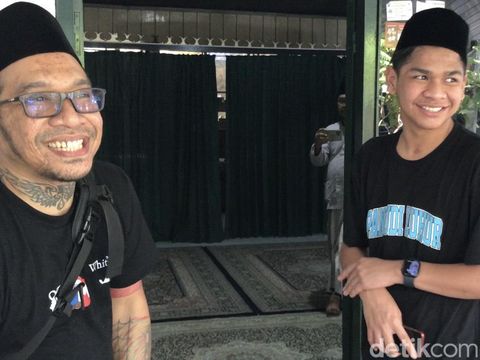 Cristalino David Ozora dan keluarganya sowan ke kediaman Gus Mus di Rembang, Selasa (20/6/2023).