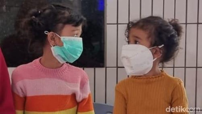 dua anak dicakar monyet di kawasan jagir wonokromo