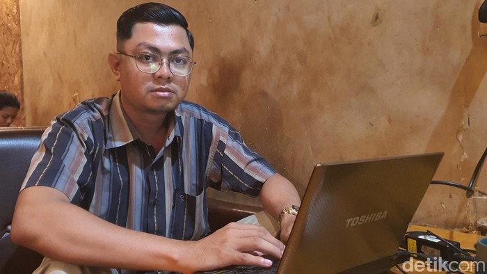 Fajar, pengacara gadis yang diviralkan usai hubungan kandas. (Raja Adil/detikSumut)
