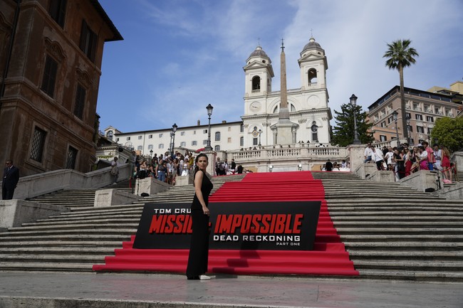 Hayley Atwell menambah daftar panjang aktris yang beradu akting di sekuel Mission Impossible. Ia mendapat kesempatan tersebut di film Mission Impossible 7 yang bertajuk ‘Mission: Impossible - Dead Reckoning’. (Foto: AP Photo/Alessandra Tarantino)