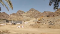 Gunung Cahaya yang berada di Makkah ini menjadi salah satu tempat wisata religi di Arab Saudi. Jemaah umrah atau haji disarankan untuk mendaki di pagi hari atau malam agar tidak terlalu panas. Foto: Dadan Kuswaraharja/detikTravel