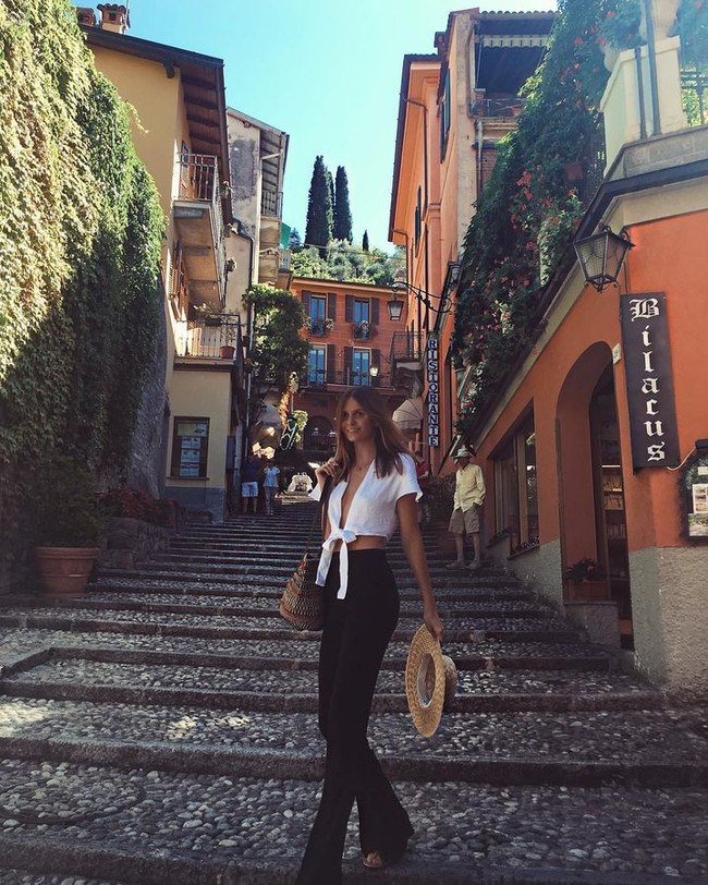 Jessica Stein dulu sering mengunggah konten traveling bersama anak dan pasangan yang bikin iri. Tapi pada 2018, wanita 40 tahun tersebut berhenti eksis di Instagram. Baru-baru ini, sepupu Jessica pun mengungkap hal yang sebenarnya terjadi.Foto: Instagram Jessica Stein