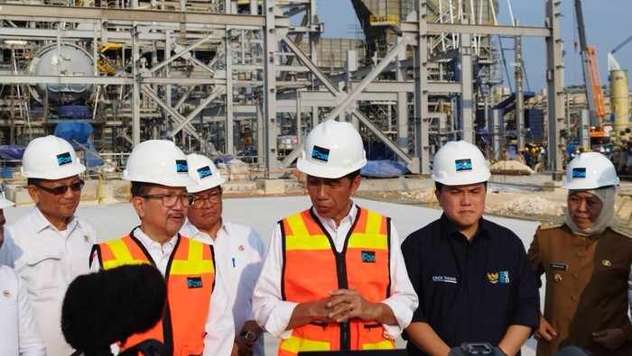 Jokowi di Smelter Freeport di Gresik