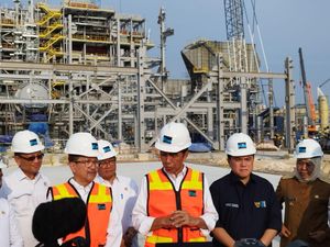 Jokowi Jamin Smelter Freeport dan Amman Kelar Mei 2024