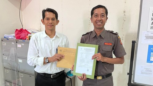 Kanwil DJP Bali memblokir 91 rekening wajib pajak karena tunggakan Rp 71 miliar. Blokir rekening bisa dicabut jika wajib pajak melunasi utang pajak.