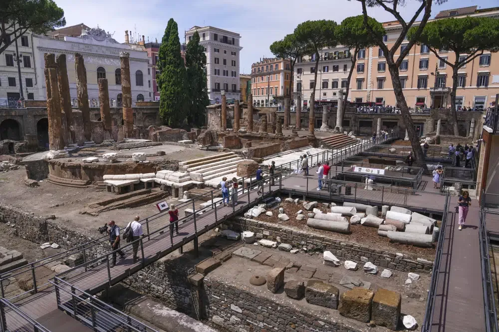 Komplek Largo Argentina di Roma