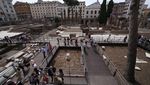 Mengunjungi Area Suci Kuil Romawi Kuno di Pusat Kota Roma