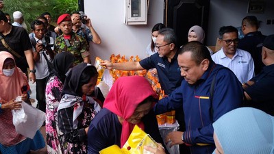 Momen Mendag Buka 2 Bazar Murah di Bali