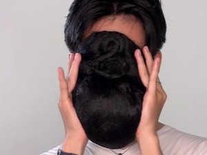 Simbol Konde Jadi Masker di Wajah