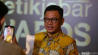 Dari kategori Pengembangan Bidang Sosial dan Agama ada politikus Tubagus Ace Hasan Syadzily memperoleh kategori Pengembangan Bidang Sosial & Agama. Ace lahir dan dibesarkan di lingkungan pesantren. Kemudian menempuh pendidikan sarjana di UIN Syarif Hidayatullah, S2 di UI, dan S3 Ilmu Pemerintahan di Unpad. Aktif berorganisasi dan bersentuhan langsung dengan masyarakat. Selain sebagai Ketua DPD Golkar Jawa Barat, Ace dipercaya sebagai Wakil Ketua Komisi VIII DPR, yang membidangi masalah agama, sosial, kebencanaan, serta pemberdayaan perempuan dan perlindungan anak.