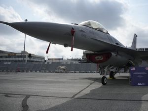 Penampakan Jet Tempur hingga Drone Canggih di Paris Air Show