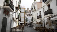 Banyaknya bangunan tua di Ibiza membuat UNESCO menetapkan pulau ini sebagai warisan dunia pada 1999.
