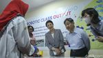 Potret Kaisar Jepang Kunjungi SMK di Cikarang