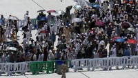 Kawasan Masjidil Haram kian ramai menjelang wukuf di Arafah pada 27 Juni 2023 di puncak pelaksanaan ibadah haji.   