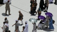 Direktur Pelayanan Haji Luar Negeri Kementerian Agama (Kemenag) RI, Subhan Cholid, mengimbau jemaah haji menghindari terik siang hari karena suhu udara di Makkah bisa mencapai 42 derajat celsius lebih. 