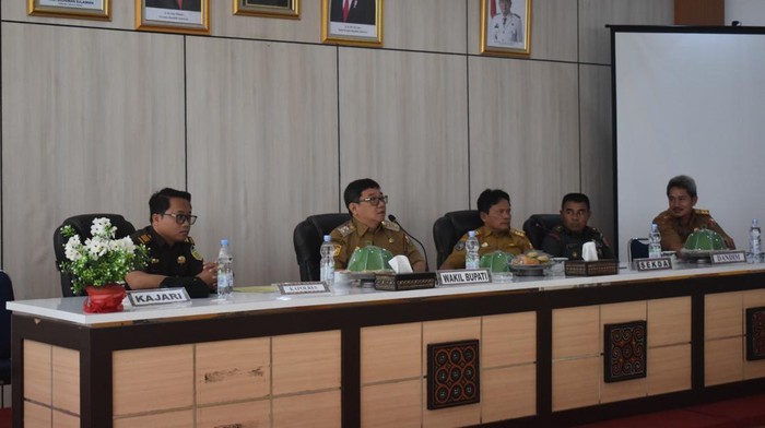 Rapat koordinasi Tim Satgas ASF Torut, Sulsel.