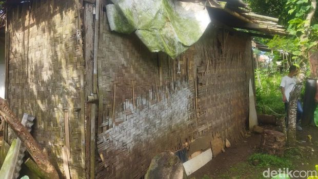 Rumah nenek Sumiah di Pandeglang (Aris Rivaldo/detikcom)