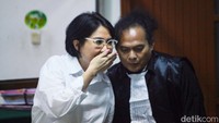 Pada kasus ini, Natalia Rusli didakwa terkait dengan kasus penipuan dan penggelapan dana korban KSP Indosurya. Natalia disebut melakukan penipuan terhadap korban Verawati Sanjaya.  