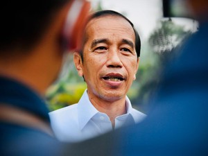 Jokowi soal Bebas Visa 159 Negara Disetop: Evaluasi, Ada Manfaatnya Tidak