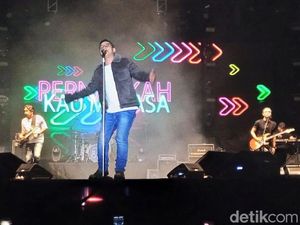 Ungu Tampil di Kebumen International Expo, Bupati Ikut Nyanyi Bareng Pasha