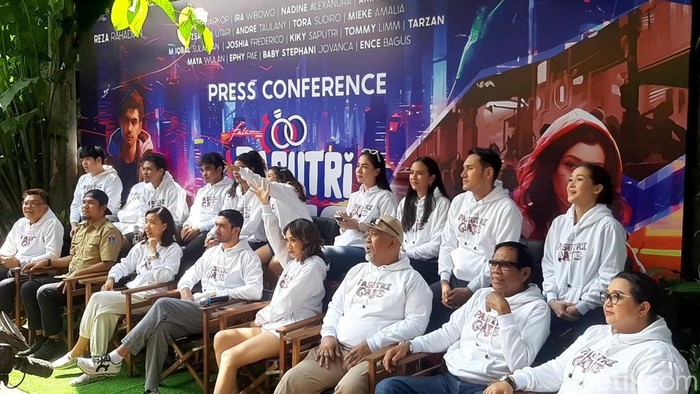 Jumpa pers persiapan syuting film Pasutri Gaje