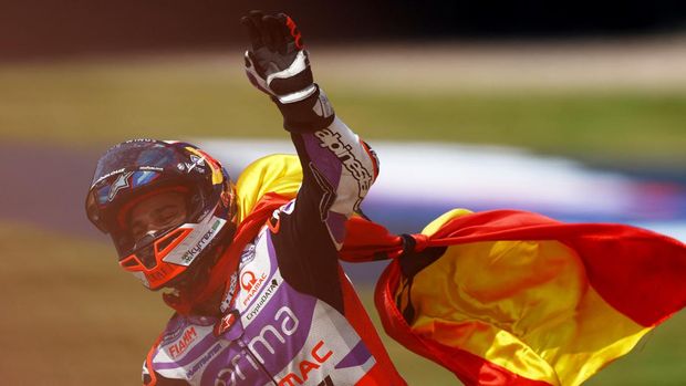 MotoGP - German Grand Prix - Sachsenring, Hohenstein-Ernstthal, Germany - June 18, 2023 Prima Pramac Racing's Jorge Martin celebrates after winning the race REUTERS/Lisi Niesner