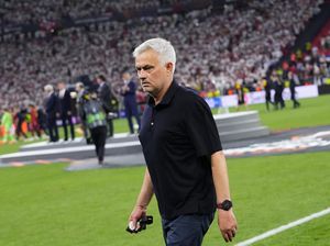Hina Wasit, Mourinho Diskors Empat Laga Liga Europa