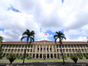 Keren! Mahasiswa UGM Bikin Jaket Keselamatan buat Pengendara Motor