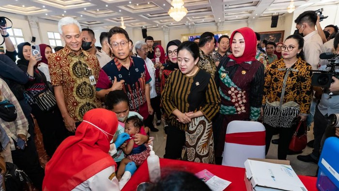 Ketua DPR RI Puan Maharani menghadiri acara Pencanangan Inactivated Poliovirus Vaccine Dosis Kedua (IPV2) di Klaten, Jawa Tengah.