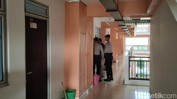 Kondisi Rusunawa Giripeni, Wates, Kulon Progo yang menjadi tempat evakuasi calon PMI ilegal, Rabu (21/6/2023).
