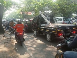 Curhat Warga Terjebak Macet Parah Ciputat: Baru Mandi Udah Keringatan Lagi