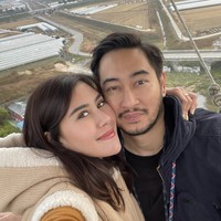 Lady Nayoan mengaku sudah sejak Juli 2022 berusaha diam padahal saat itu tengah hamil buah hatinya dengan Rendy Kjaernett. Syahnaz disebut pernah meminta maaf. Namun, Lady tetap kecewa karena Rendy dan Syahnaz tetap berselingkuh. (Foto: Instagram/@syahnazs)