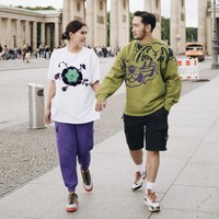 Terlepas dari kemesraan yang ditampilkan, rumah tangga mereka tetap tak luput dari isu perselingkuhan setelah Lady Nayoan membeberkan bukti suaminya, aktor Rendy Kjaernett, mendua dengan adik Raffi Ahmad itu. (Foto: Instagram/@syahnazs)