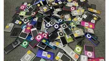 Adakah yang masih simpan iPod? Foto: NostalgiaFolder via Bored Panda