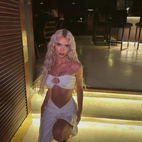 Sejak saat itu, Orla mulai terobsesi dengan Mount dan kawan-kawannya. Dilansir The Sun, wanita tersebut sering mengirimi pesan kepada Mount yang tidak diberikan tanggapan. Bersikeras ingin mendekati pria 24 tahun itu, ia juga sampai 21 kali berganti nomor telepon tapi terus saja diblokir oleh Mount.Foto: Instagram