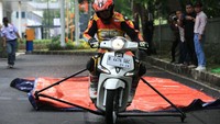 Dalam diskusi tersebut terungkap rentannya pengendara sepeda motor terhadap kecelakaan lalu lintas yang umumnya disebabkan oleh faktor manusia. Untuk itu, diperlukan intervensi teknologi pada kendaraan seperti anti-lock braking system (ABS) yang dapat meminimalkan terjadinya kecelakaan. 